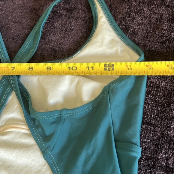 Swimsuit - Picture 7 of 8